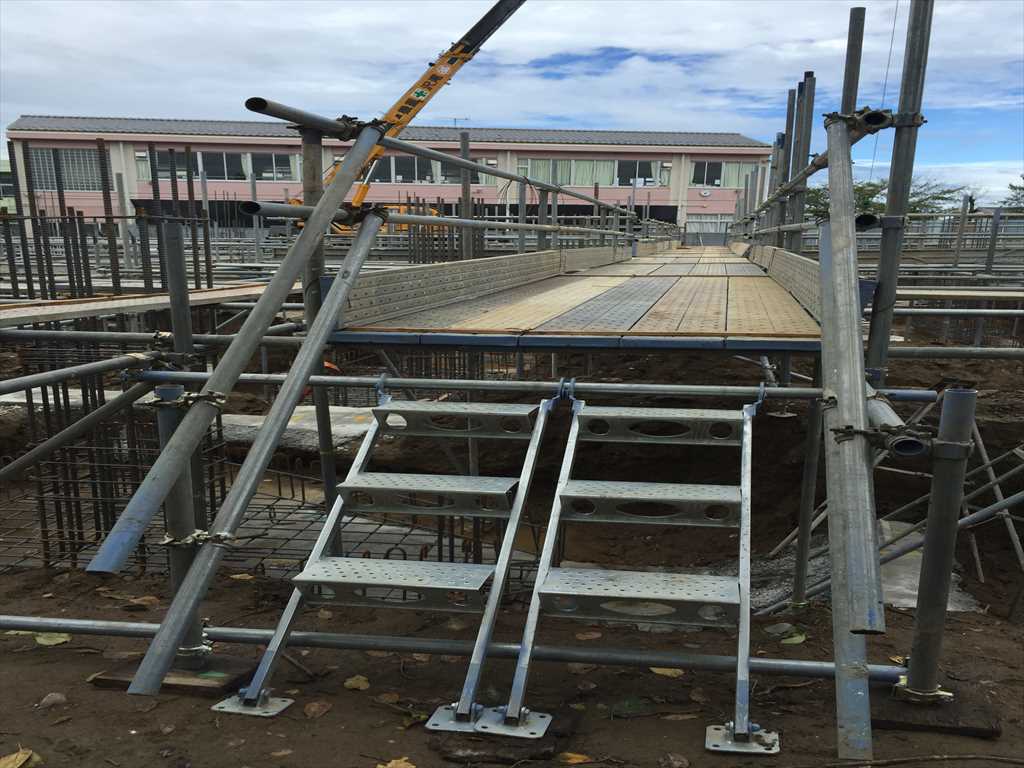 埼玉県K市 地足場組立