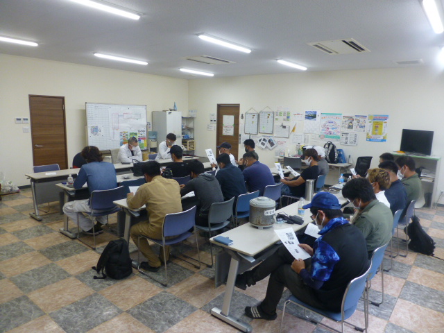 全体会議を行いました