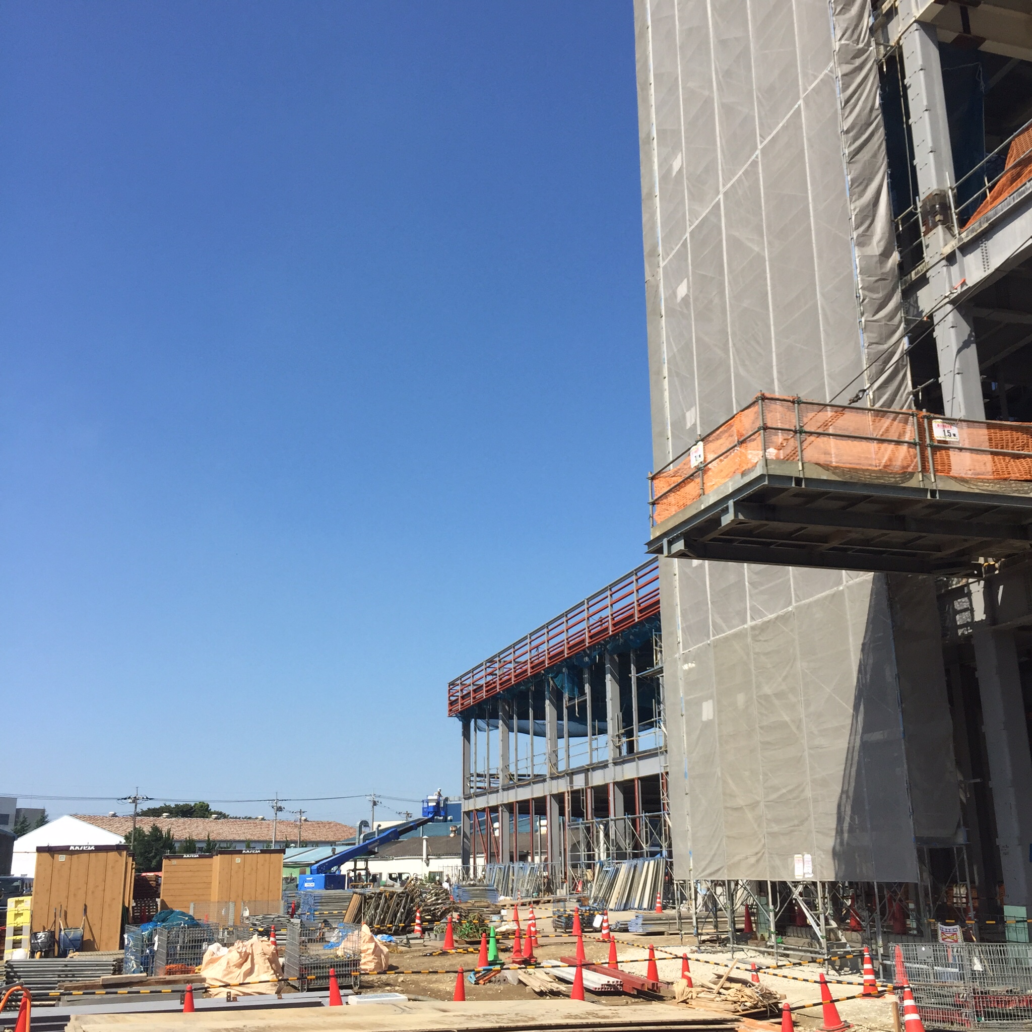 N社工場新築工事(ステージ足場)