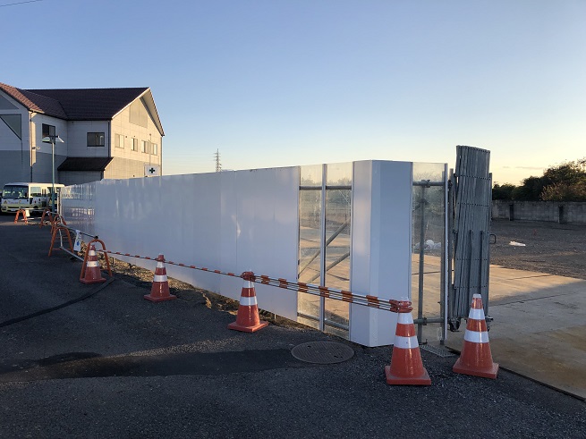 栃木県某市幼稚園改築工事仮囲い