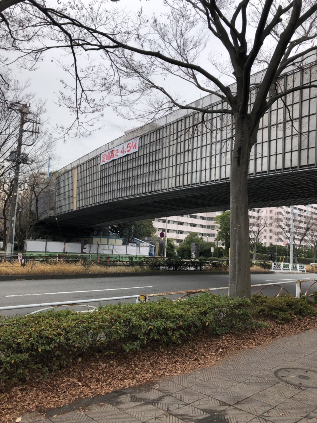 東京都某橋梁塗装工事　吊り足場