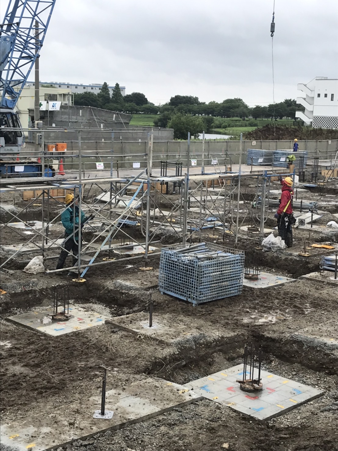 群馬県某所工場　新築工事　通路足場