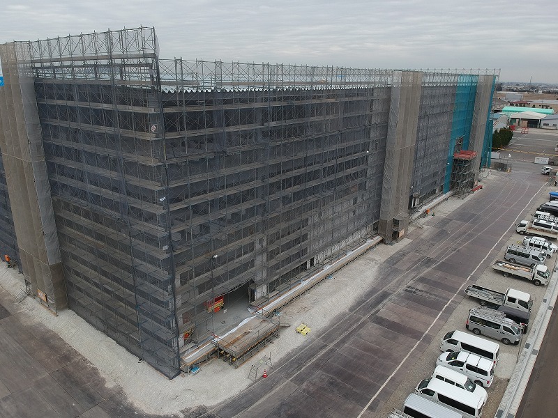 群馬県某運送会社新築工事　枠組み足場