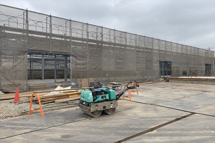 群馬県某店舗新築工事　枠組み足場