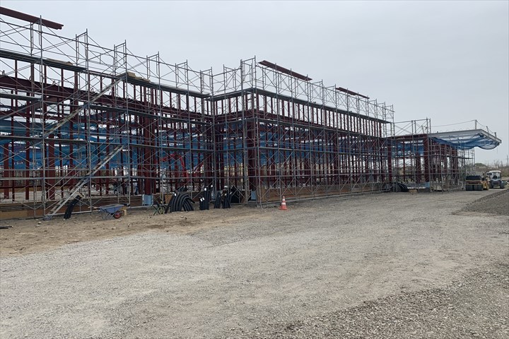 群馬県某店舗新築工事　枠組み足場