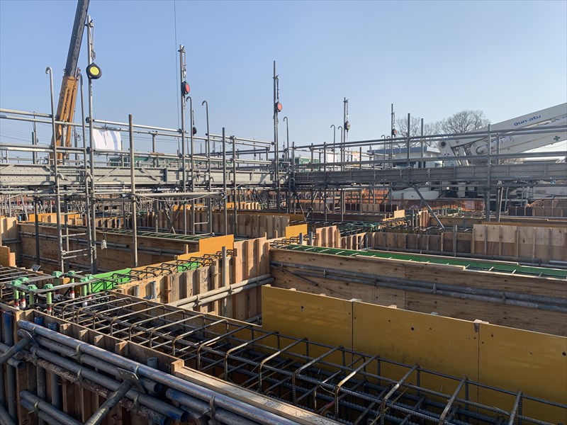 群馬県某所消防署庁舎建設工事　地足場