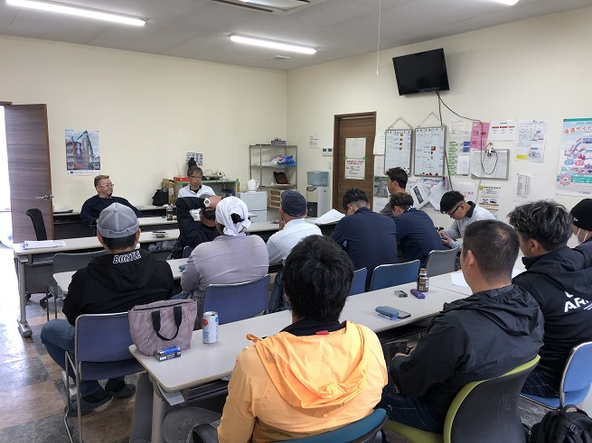 全体会議を開きました